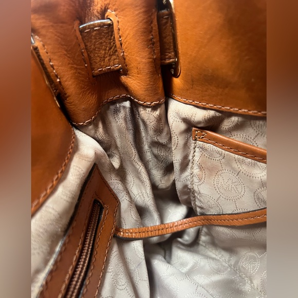 Michael Kors | Lock and Key Good Condition Purse - Picture 15 of 15